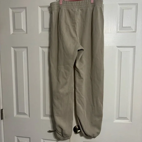 Nike Tan Sweatpants Joggers - Picture 3 of 6